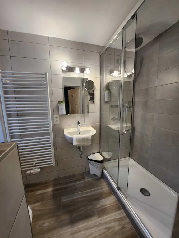 Pitlane Lodge - фото 8