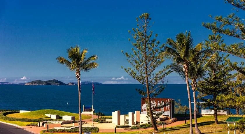 Beach & Waterfront