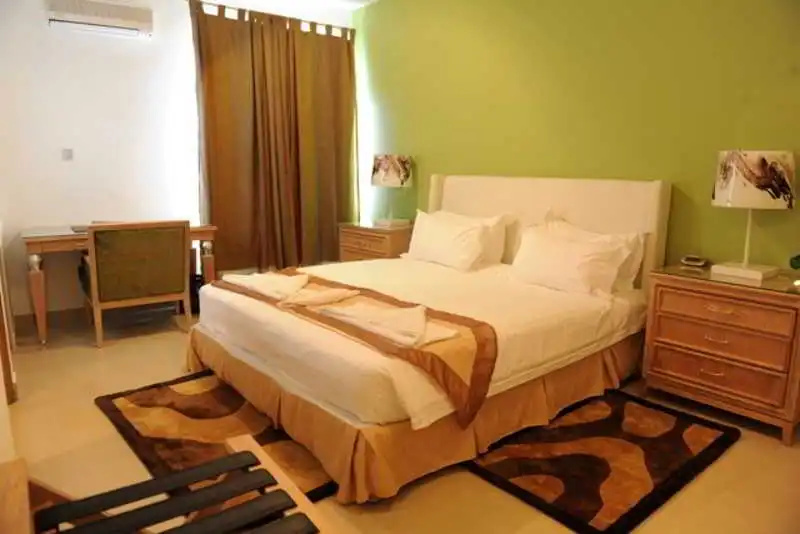 Hotel Ritz Sumbe - Chambres