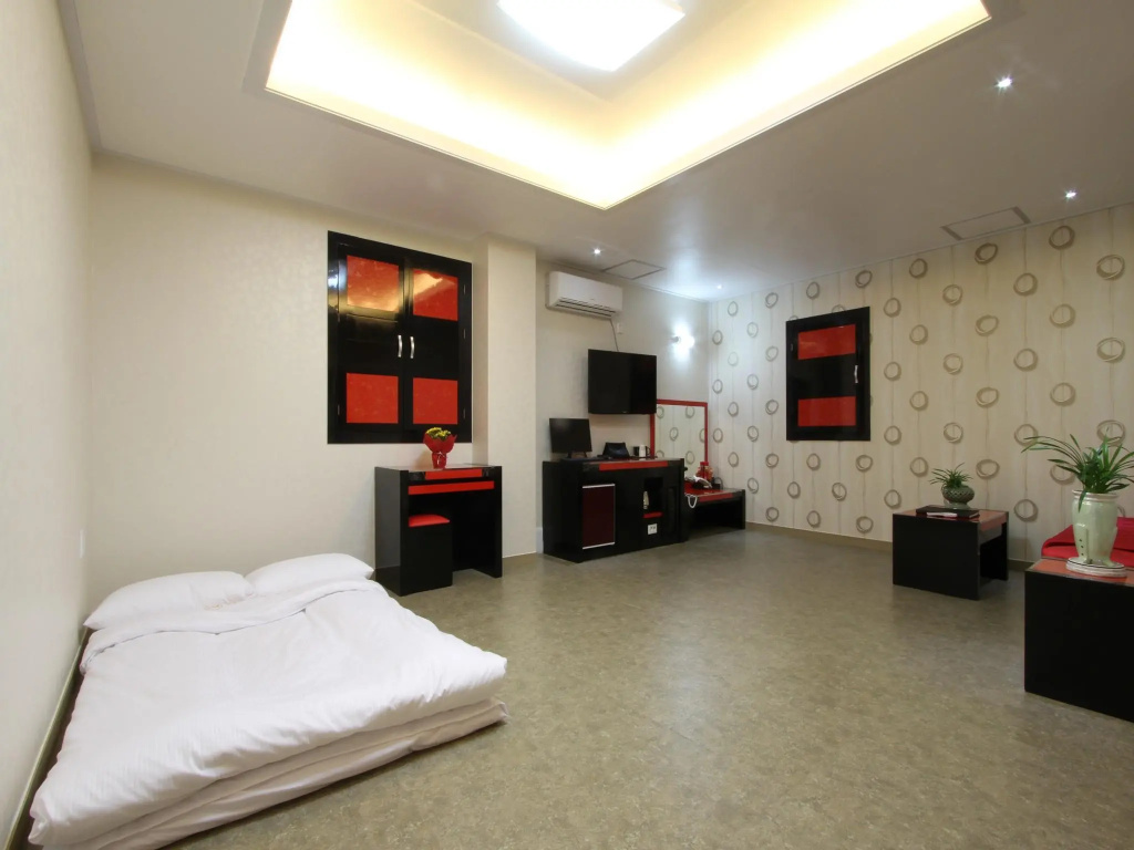 Hotel JM — 4