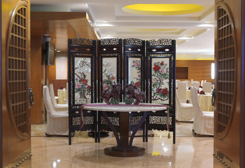 Lobby & Reception