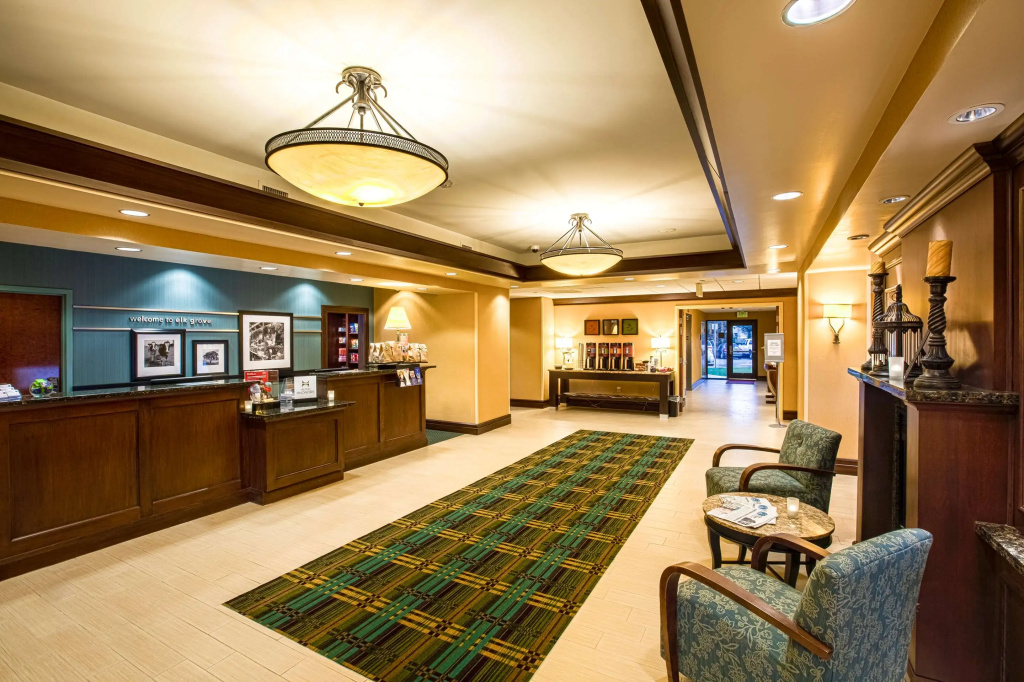 Lobby & Reception