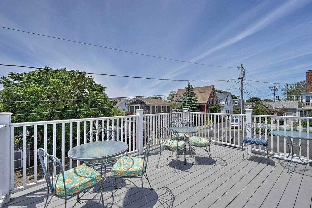 'captain's Quarters' Updated Provincetown Apt