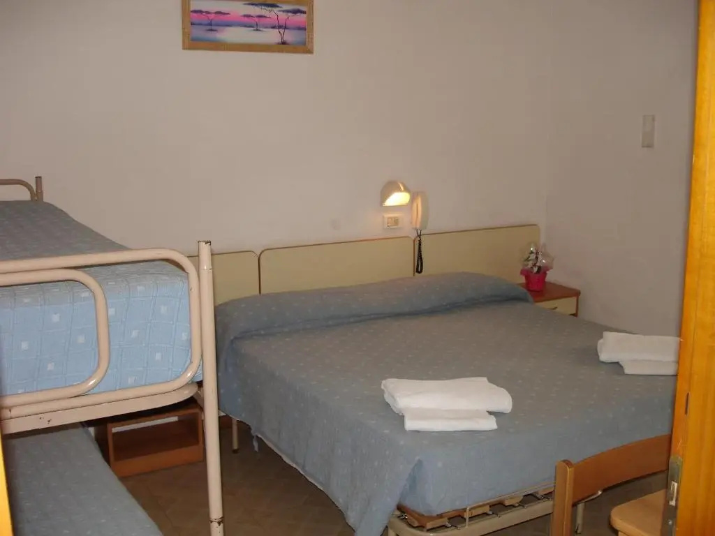 Standard Triple room with balcony