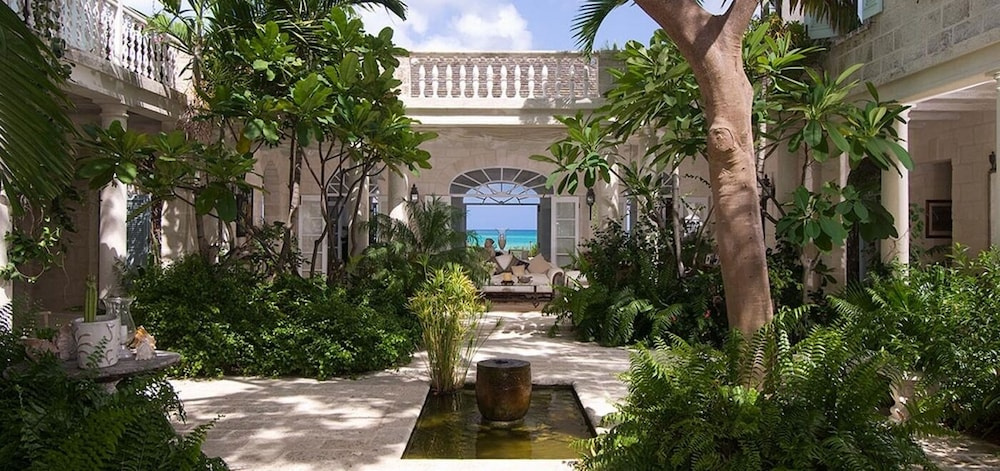 Coral House w/ Chef