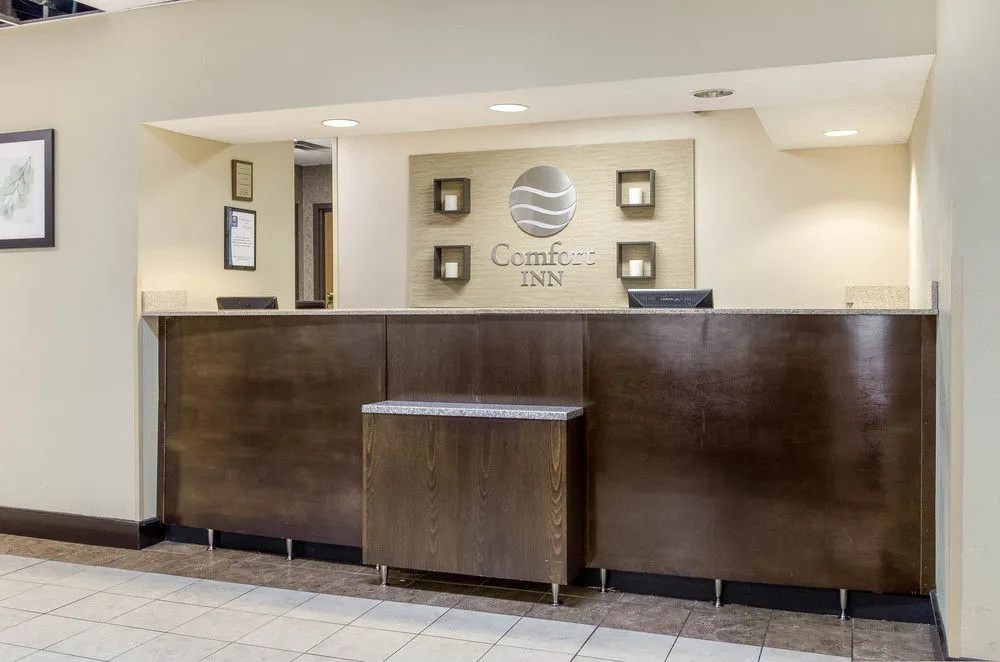 Lobby & Reception