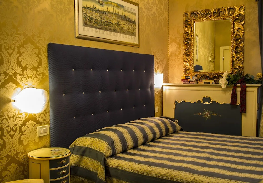 Classic Double room (full double bed)