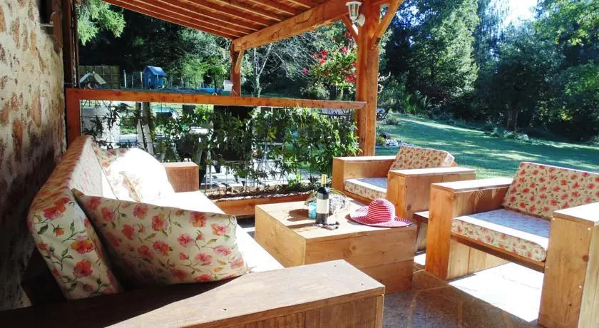 Holiday home Lestouilles
