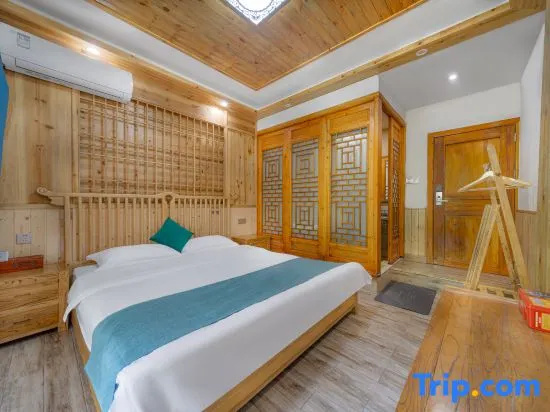 Standard Double room with balcony and with river view (full double bed)