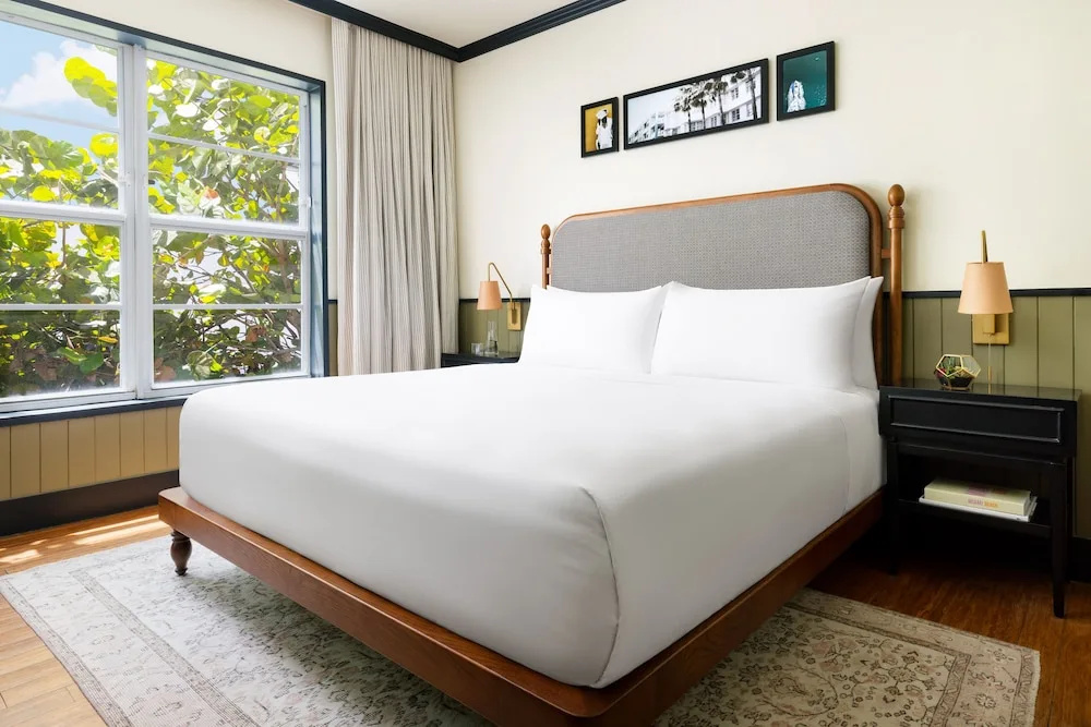 Double Junior Suite (full double bed)