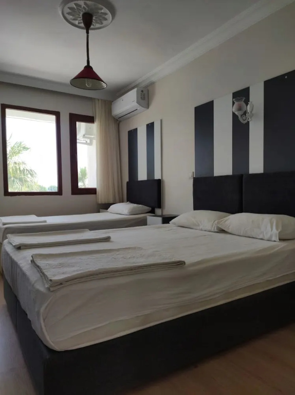 1 Bedroom Standard Double room with balcony (full double bed)