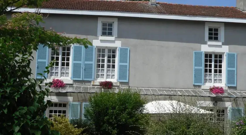 Maison Bois Fleurie