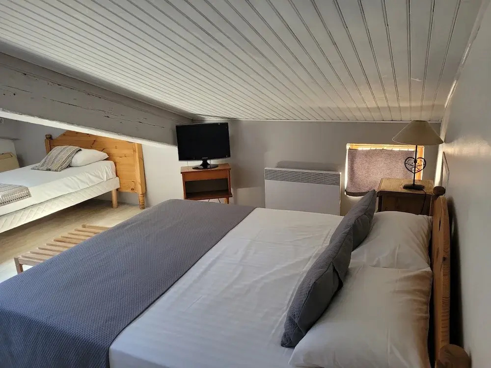 Standard Double Attic room (full double bed)