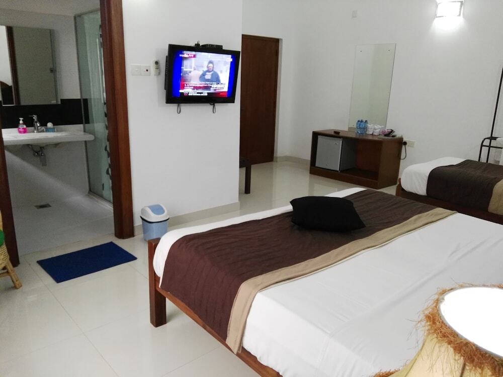 Anna Shanthi Villa