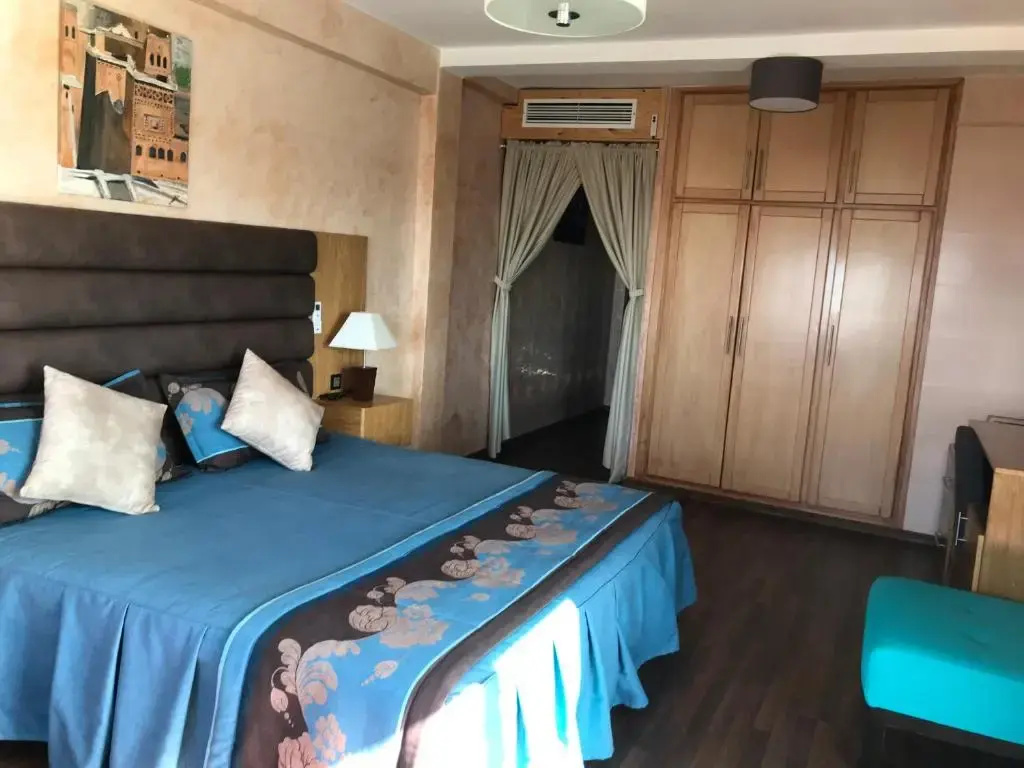 Deluxe Suite