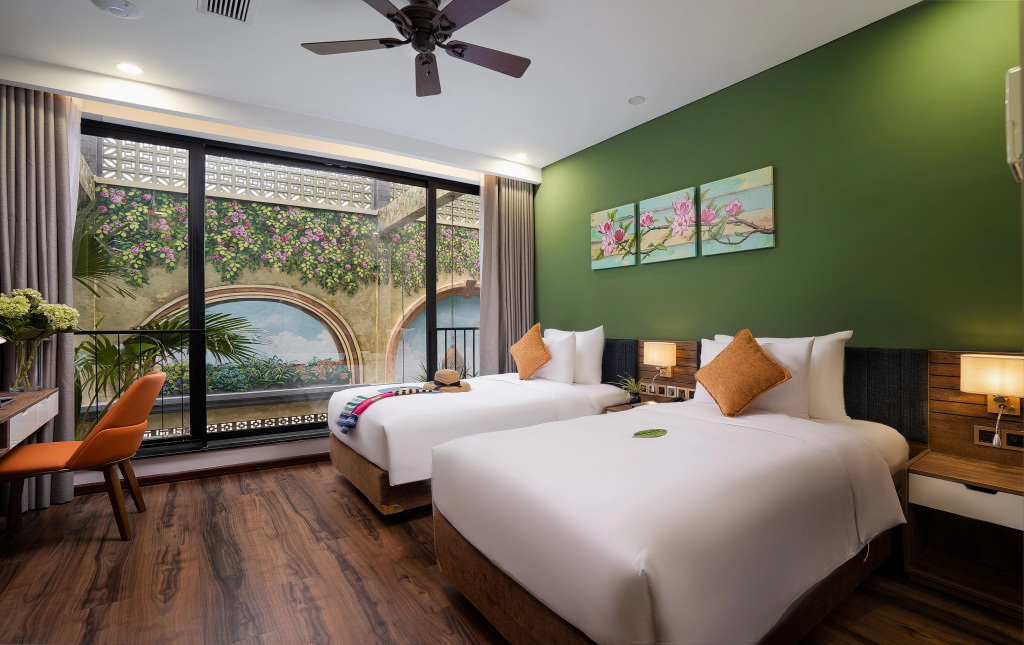 Deluxe Double room with pool view (twin beds)