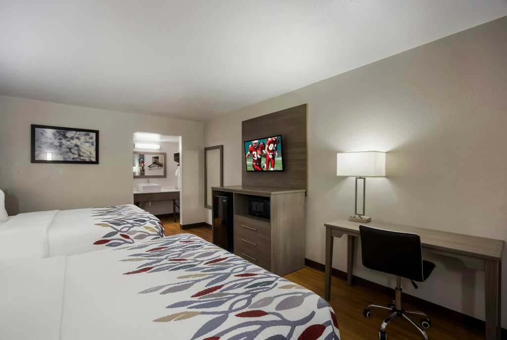 Red Roof Inn & Suites Thomasville — 4