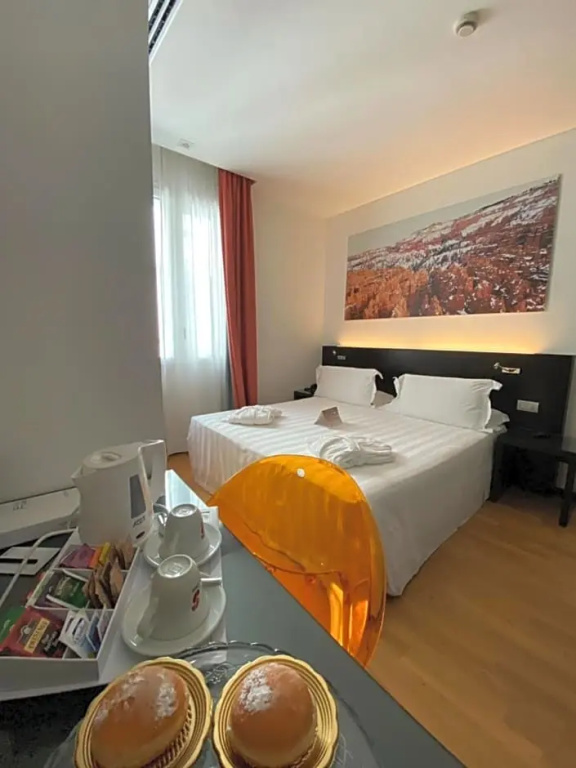 Card International Hotel - Chambres