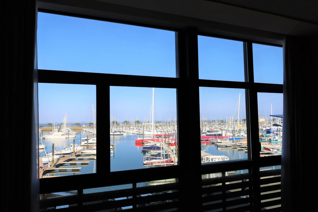 Afficher la photo 6 — LES SUITES DU PORT by Le Saint Ferdinand