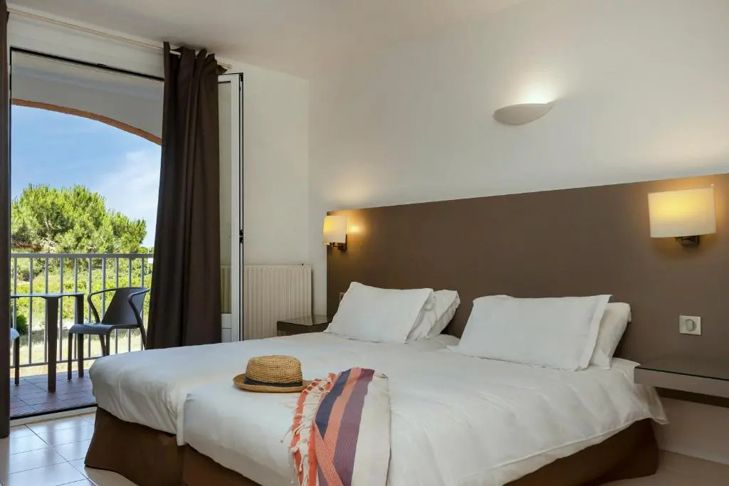 Standard Double room with garden view (twin beds)