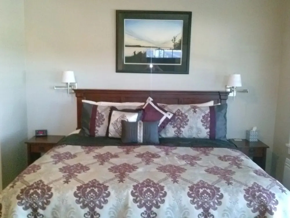 Suite with harbour view
