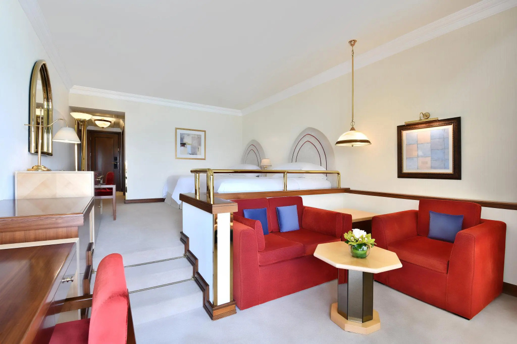 Deluxe Corniche Sea View Double room (twin beds)