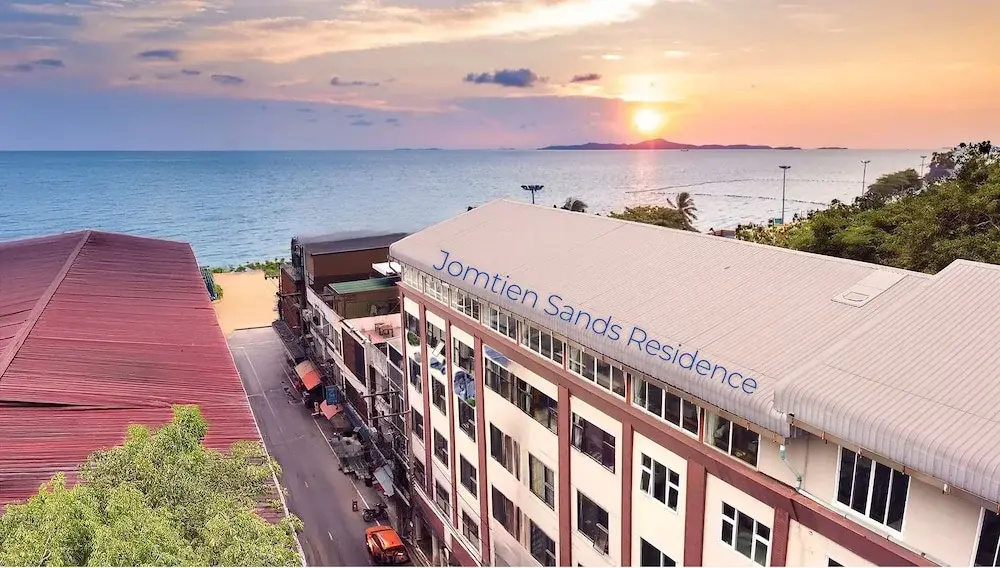 Jomtien Sands Residence - Beachfront, Relax & Amazing Seafood Dining — фото