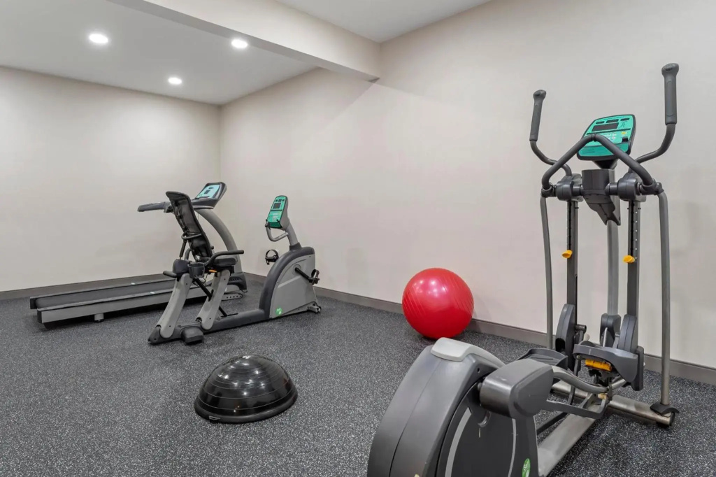 Holiday Inn Express Pittsburgh East - Mall Area by IHG - фото 19