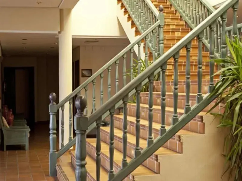 Balcony & Terrace