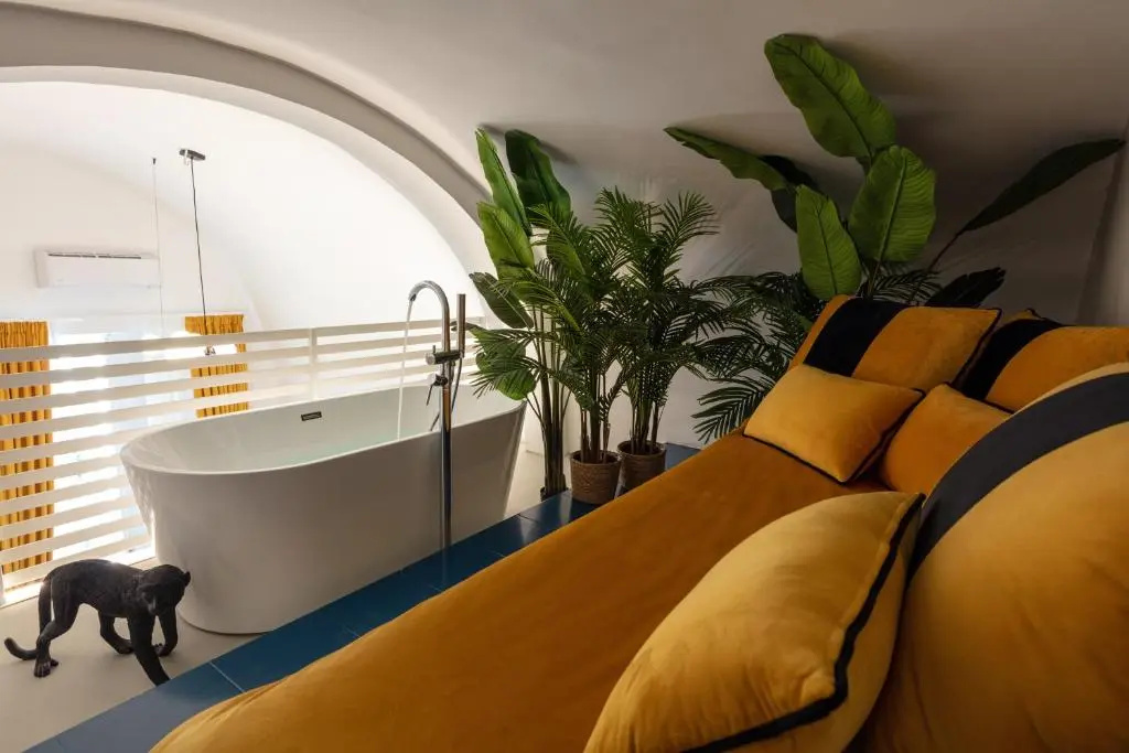 Economy room