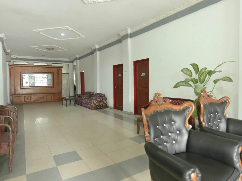 OYO 2057 Hotel Kharisma - фото 2