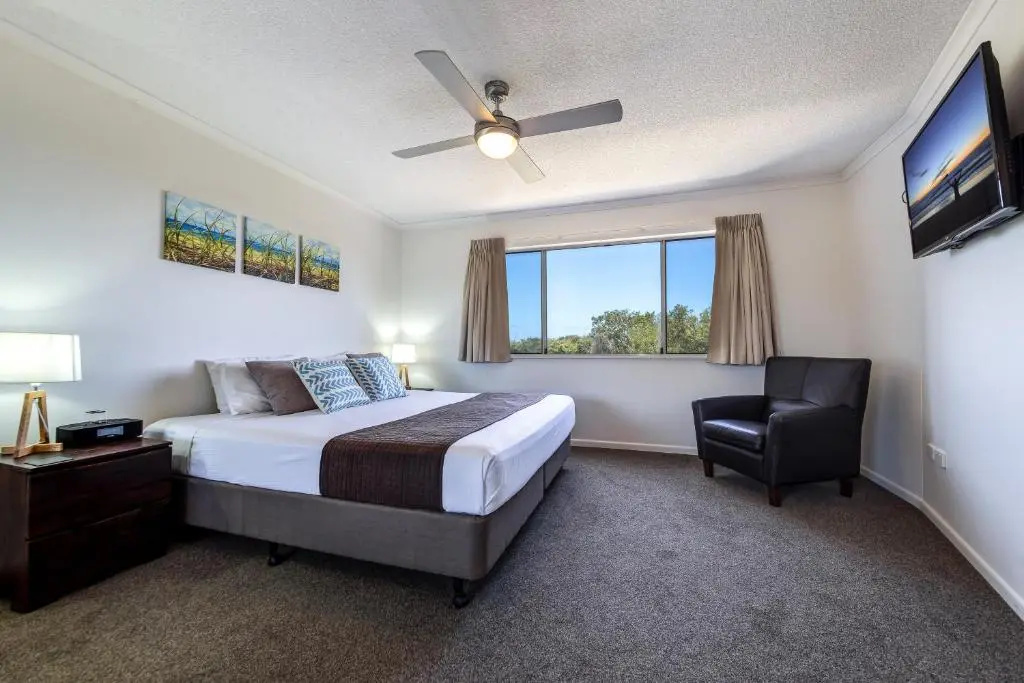 2 Bedrooms Apartment with garden view