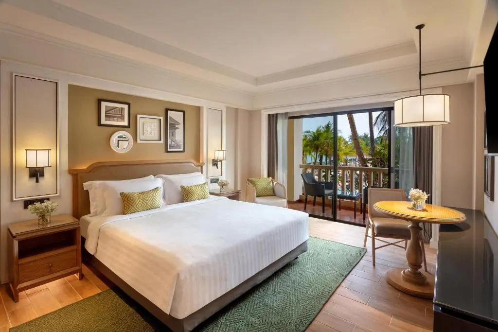 Premium Double room with ocean view (full double bed)