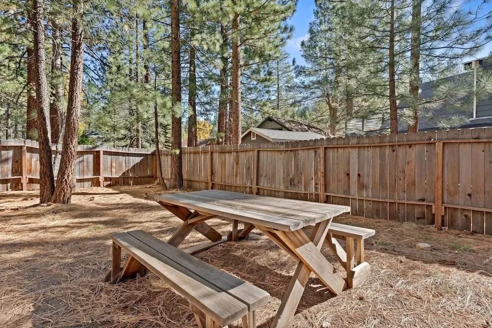 Pine Haven 3 Bedroom Home by RedAwning