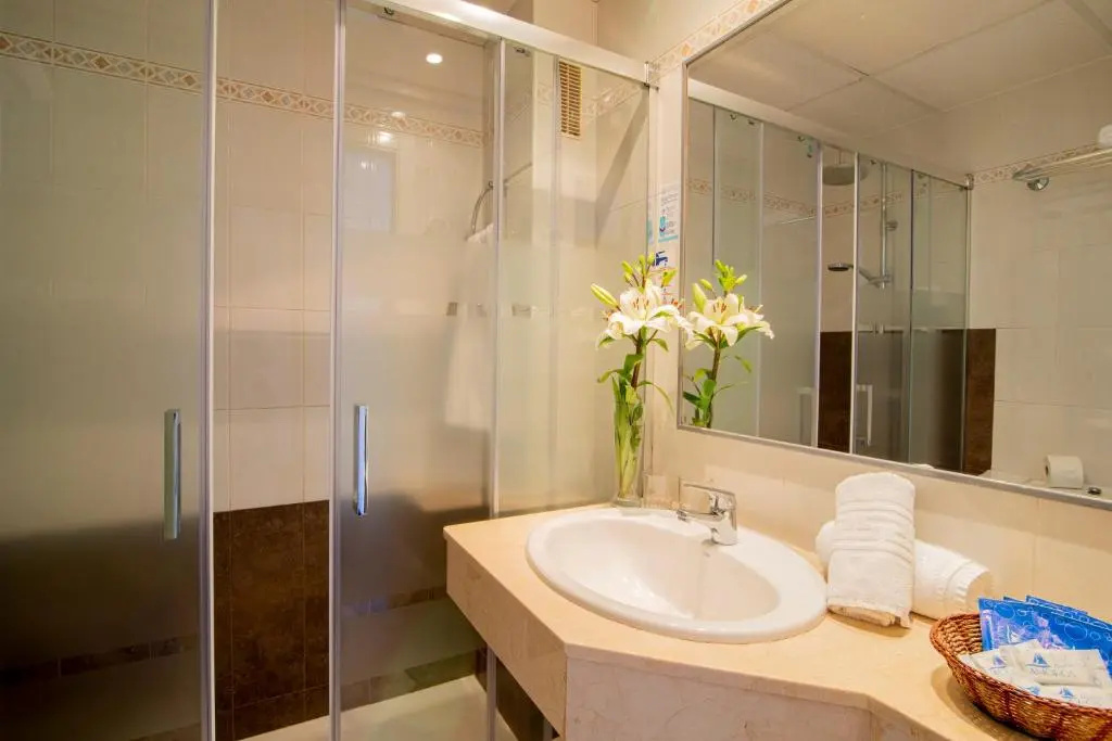 Hotel Amoros - Chambres