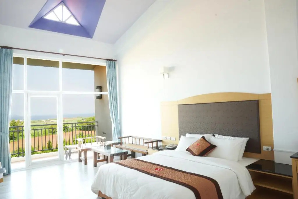 Standard Double room with balcony and with sea view full double bed