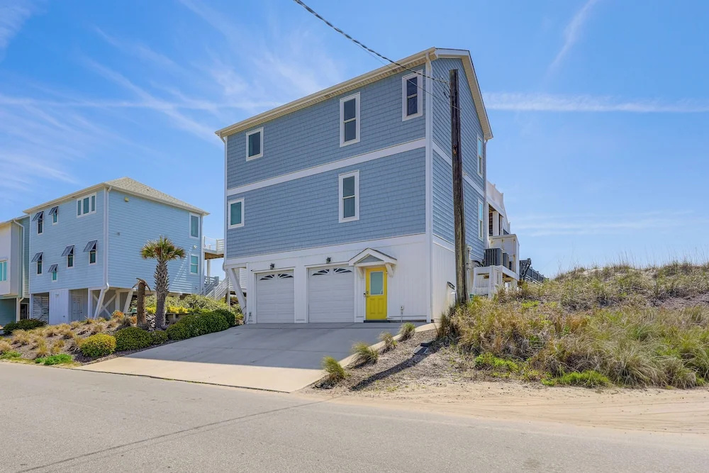 Beachfront Oasis w/ 2 Large Decks, BBQ & Views!