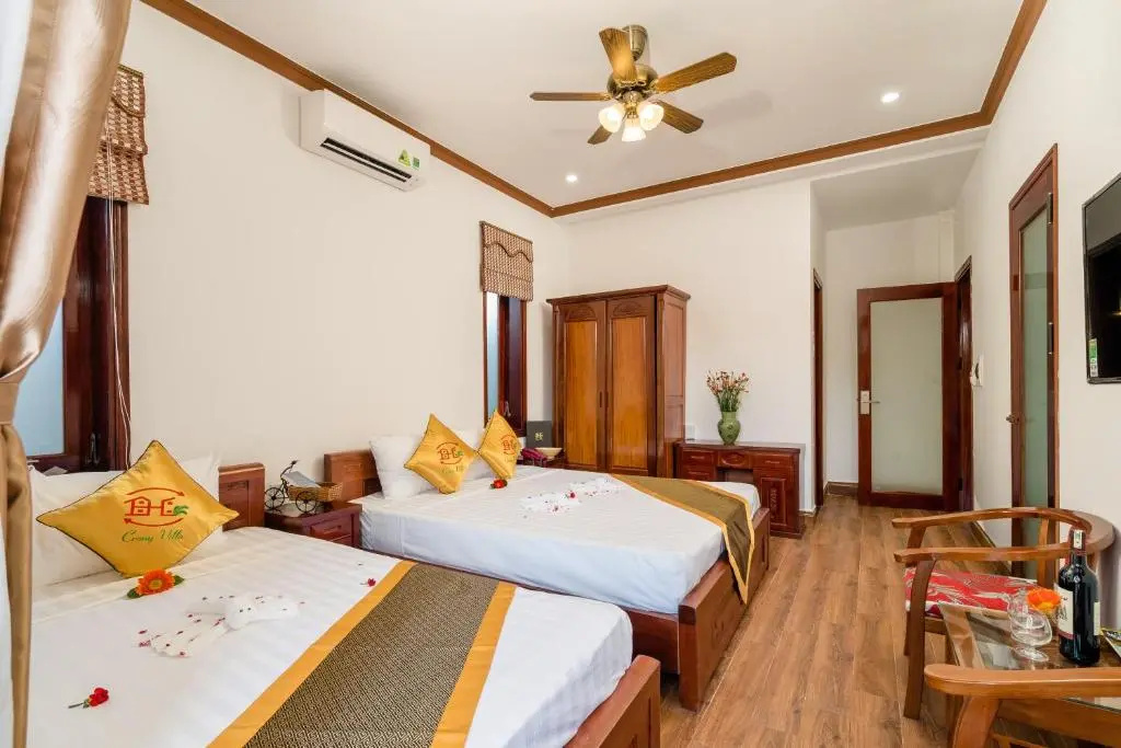 Standard Triple room with balcony