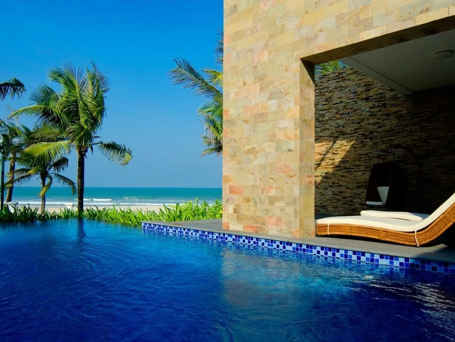 Beach & Waterfront