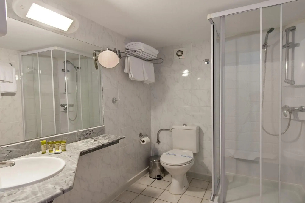 Hotel photo 11