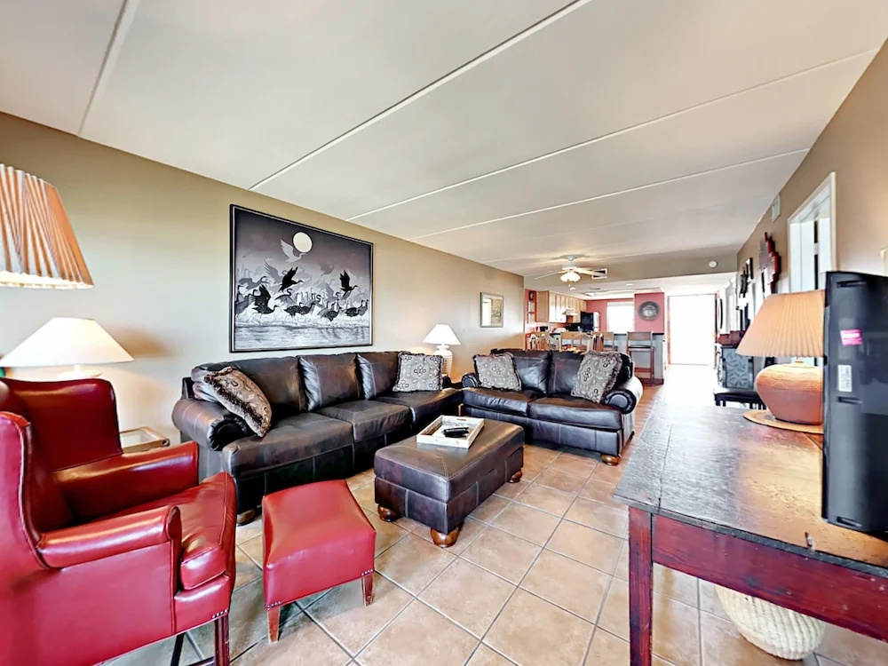 4400 Gulf Blvd Condo Unit 402