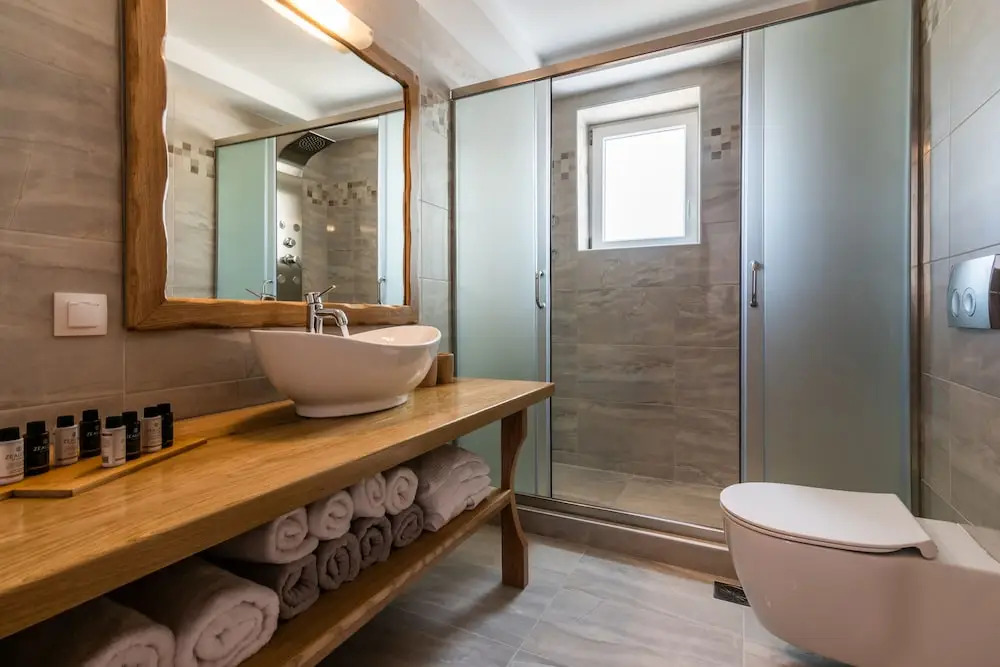 Milesian Suites by null