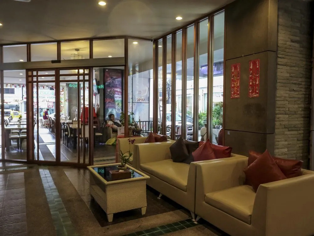 Lobby & Reception