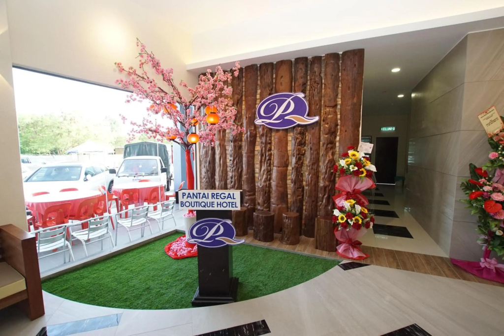 Pantai Regal Hotel - фото 31