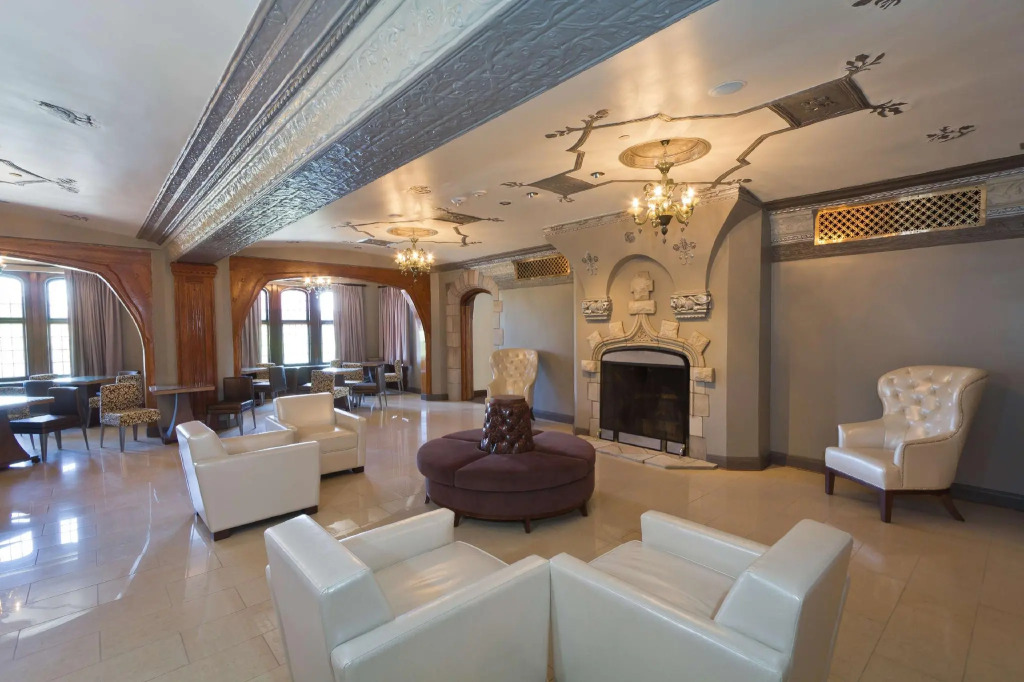 The Tudor Arms Hotel Cleveland - a DoubleTree by Hilton — фото 2