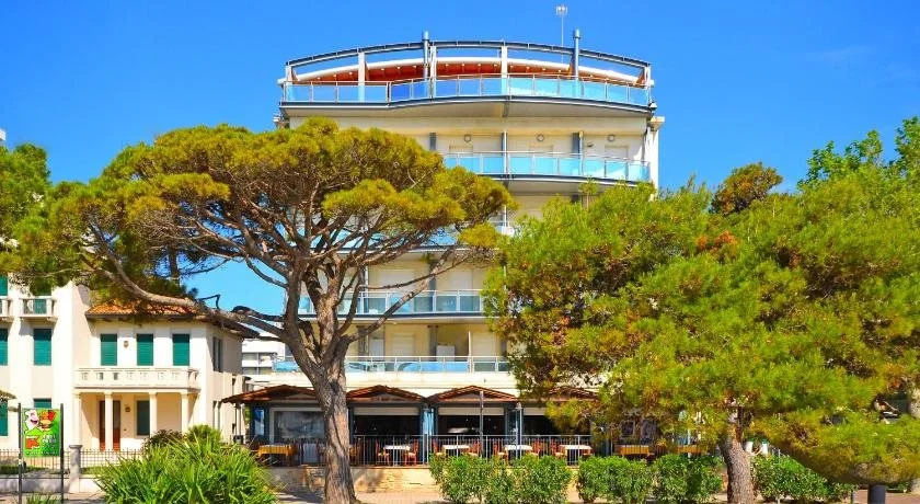 Sunbeach Apartments