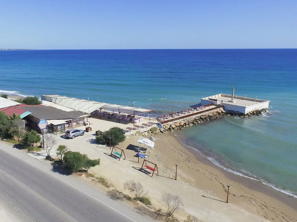 Beach & Waterfront