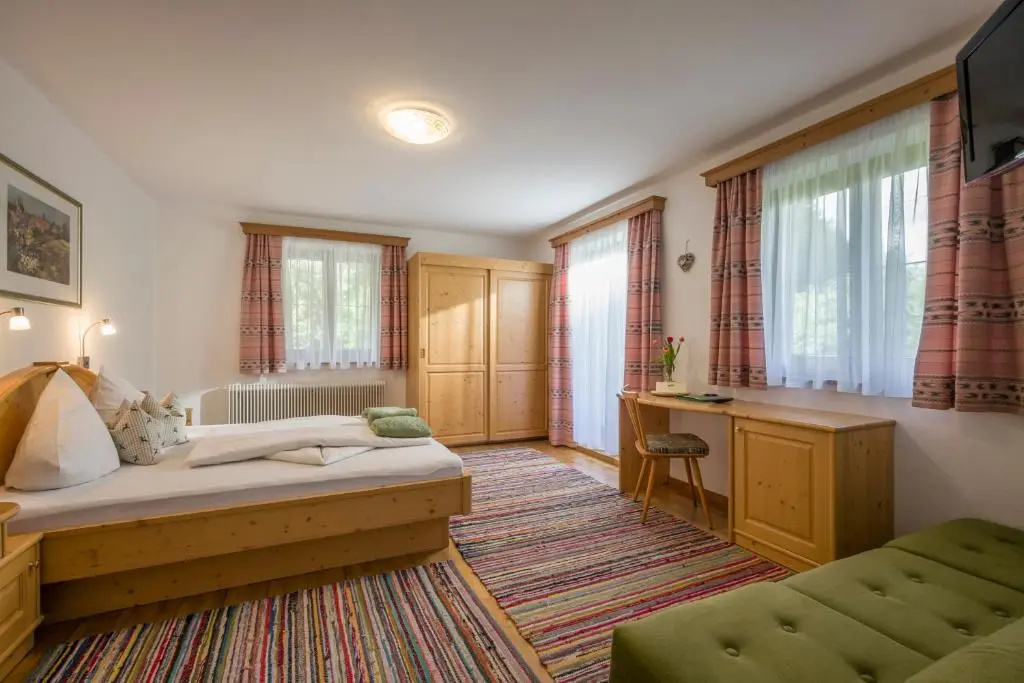Standard Double room with balcony full double bed