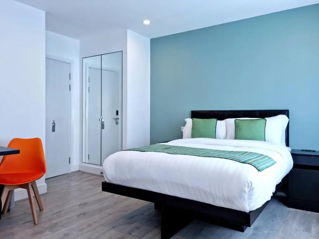 Double Studio (full double bed)