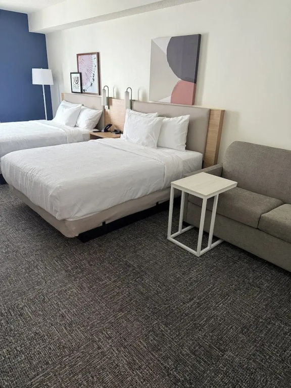 Economy room